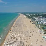 Апартаменти Lovely Flat In A With Pool - Beahost *