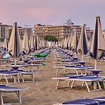Lovely Flat In A With Pool - Beahost * Bibione