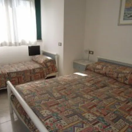 Apartament Lovely Flat In A With Pool - Beahost