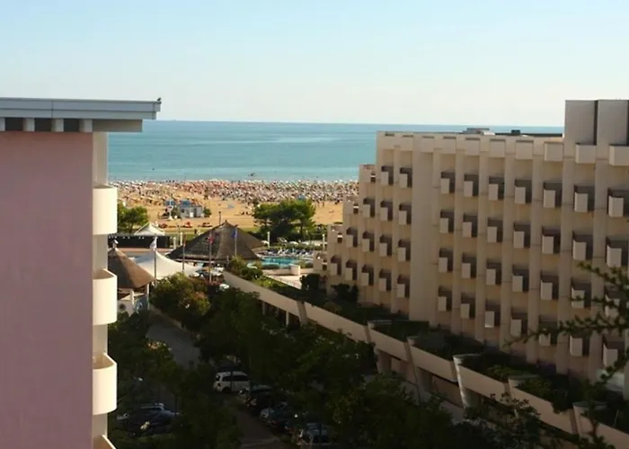 Lovely Flat In A With Pool - Beahost Lejlighed